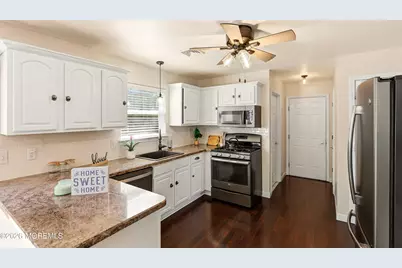 1519 Berkeley Avenue, Beachwood, NJ 08722 - Photo 9