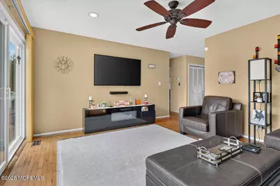 11 Brown Court, Sayreville, NJ 08859 - Photo 9