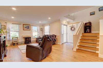 437 Belford Road #437B, Monroe Township, NJ 08831 - Photo 3