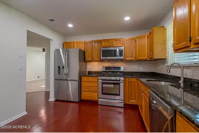 81 Poplar Place, Freehold, NJ 07728 - Photo 7