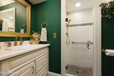 143 Lexington Court, Red Bank, NJ 07701 - Photo 21