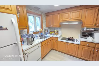 191 Malden Lane #B, Monroe Township, NJ 08831 - Photo 3