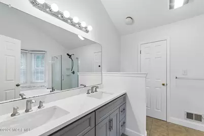 24 Painted Wagon Road, Holmdel, NJ 07733 - Photo 17