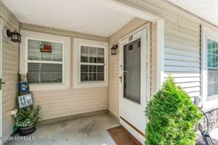 17 Forrest Ct, Tinton Falls, NJ 07753 - Photo 3