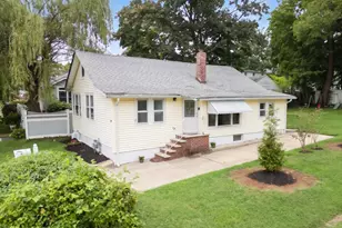92 Asbury Ave, Atlantic Highlands, NJ 07716 - Photo 3