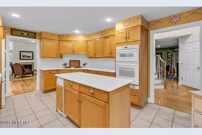 132 Silvermist Court, Little Silver, NJ 07739 - Photo 5