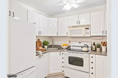 154 Cross Slope Court #G, Manalapan Township, NJ 07726 - Photo 5