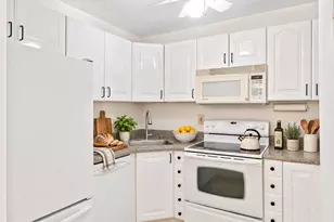 154 Cross Slope Ct, Manalapan Township, NJ 07726 - Photo 5