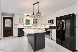 28 Grand Tour, Highlands, NJ 07732 - Photo 7