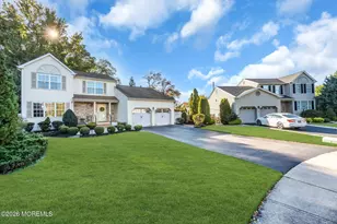 38 Hyer Ct, Aberdeen Township, NJ 07747 - Photo 5