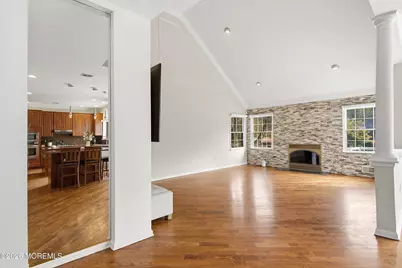 221 Verdant Court, Freehold, NJ 07728 - Photo 15