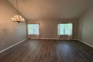 204 Forsythia Ln, Englishtown, NJ 07726 - Photo 9