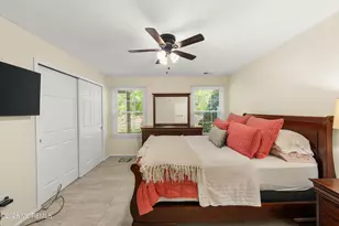 471 Hawthorne Pl, Morganville, NJ 07751 - Photo 25