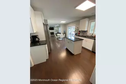 511 W Park Avenue, Oakhurst, NJ 07755 - Photo 5