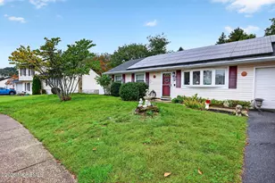 7 Colonial Ct, Barnegat, NJ 08005 - Photo 1
