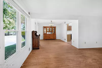 162 Gayle Court, Lakewood, NJ 08701 - Photo 5