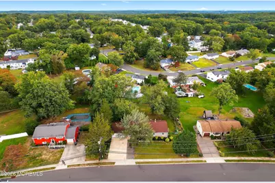 8 Hampton Road, Howell Township, NJ 07731 - Photo 3