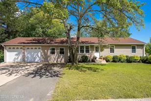 8 Hampton Rd, Howell Township, NJ 07731 - Photo 1