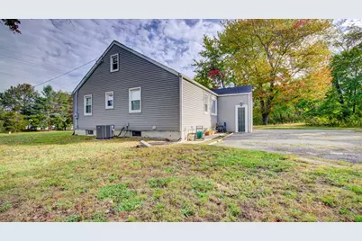 57 State Rte 33 Highway, Manalapan Township, NJ 07726 - Photo 27