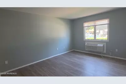 1700 W Nj 37 W #114-04, Toms River Township, NJ 08757 - Photo 5