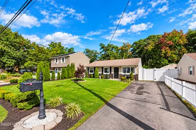 535 Holly Village Lane, Toms River Township, NJ 08753 - Photo 3