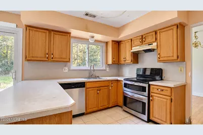 40 Newport Drive, Manalapan Township, NJ 07726 - Photo 19
