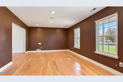 40 Newport Drive, Manalapan Township, NJ 07726 - Photo 5