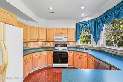 36 Yardley Manor Drive, Matawan, NJ 07747 - Photo 7