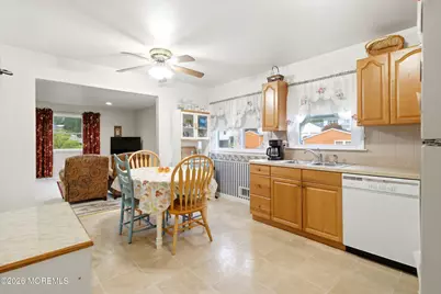 428 Tiller Avenue, Beachwood, NJ 08722 - Photo 15
