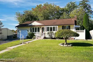 510 Mackey Ave, Belford, NJ 07718 - Photo 1