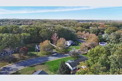 27 Surrey Lane, Eatontown, NJ 07724 - Photo 19