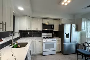 127 Bedford Pl, Morganville, NJ 07751 - Photo 3