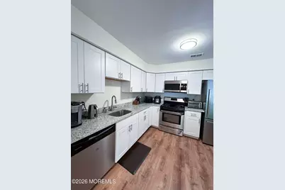 80 Bradford Court, Aberdeen Township, NJ 07747 - Photo 3