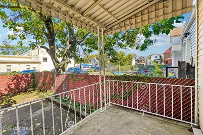 194 Lewis Street, Perth Amboy, NJ 08862 - Photo 33