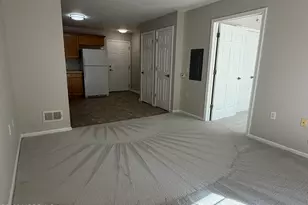 113 Liddle Ave, Edison, NJ 08837 - Photo 5