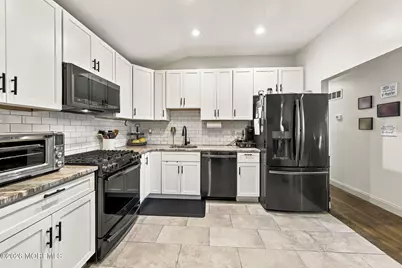54 Boulevard E, Laurence Harbor, NJ 07735 - Photo 17
