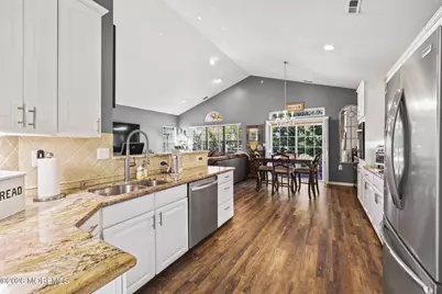 27 Derry Meeting Drive, Manalapan Township, NJ 07726 - Photo 17