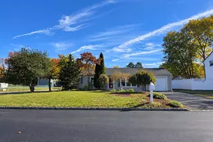 1 Meadow Ct, Hazlet Township, NJ 07730 - Photo 1