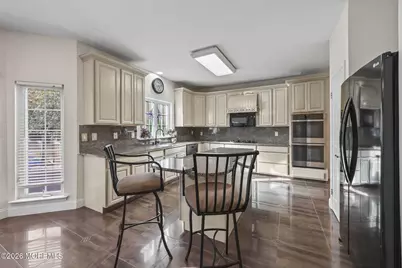 2 Gray Court, Manalapan Township, NJ 07726 - Photo 11
