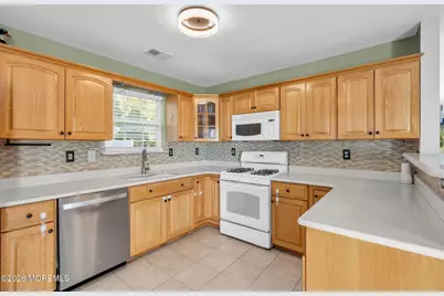 112 Wood Duck Court, Freehold, NJ 07728 - Photo 19