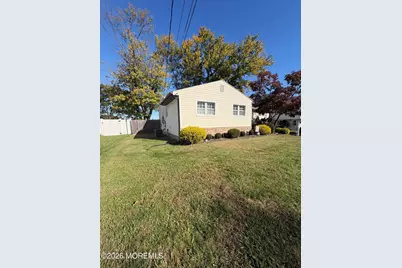 2 Knoll Terrace, Hazlet Township, NJ 07730 - Photo 3