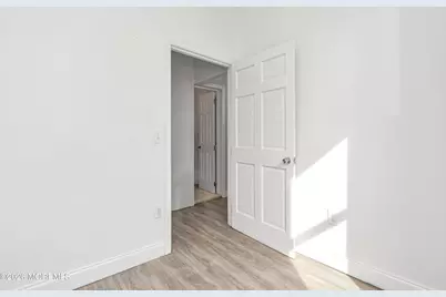 216 Broadway #UPSTAIRS, Long Branch, NJ 07740 - Photo 5
