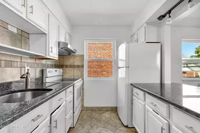 189-191 Palisade Avenue #2C, Cliffside Park, NJ 07010 - Photo 11