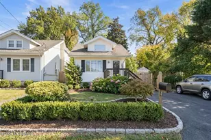 809 Shore Concourse, Keyport, NJ 07735 - Photo 1