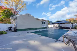 354 Beverly Dr, Aberdeen Township, NJ 07735 - Photo 43