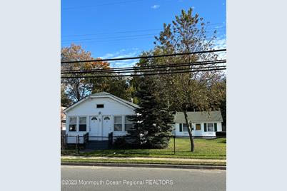 186 Ocean Avenue, North Middletown, NJ 07748 - Photo 1