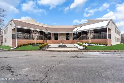 40 Avenue At The Common, Shrewsbury, NJ 07702 - Photo 1