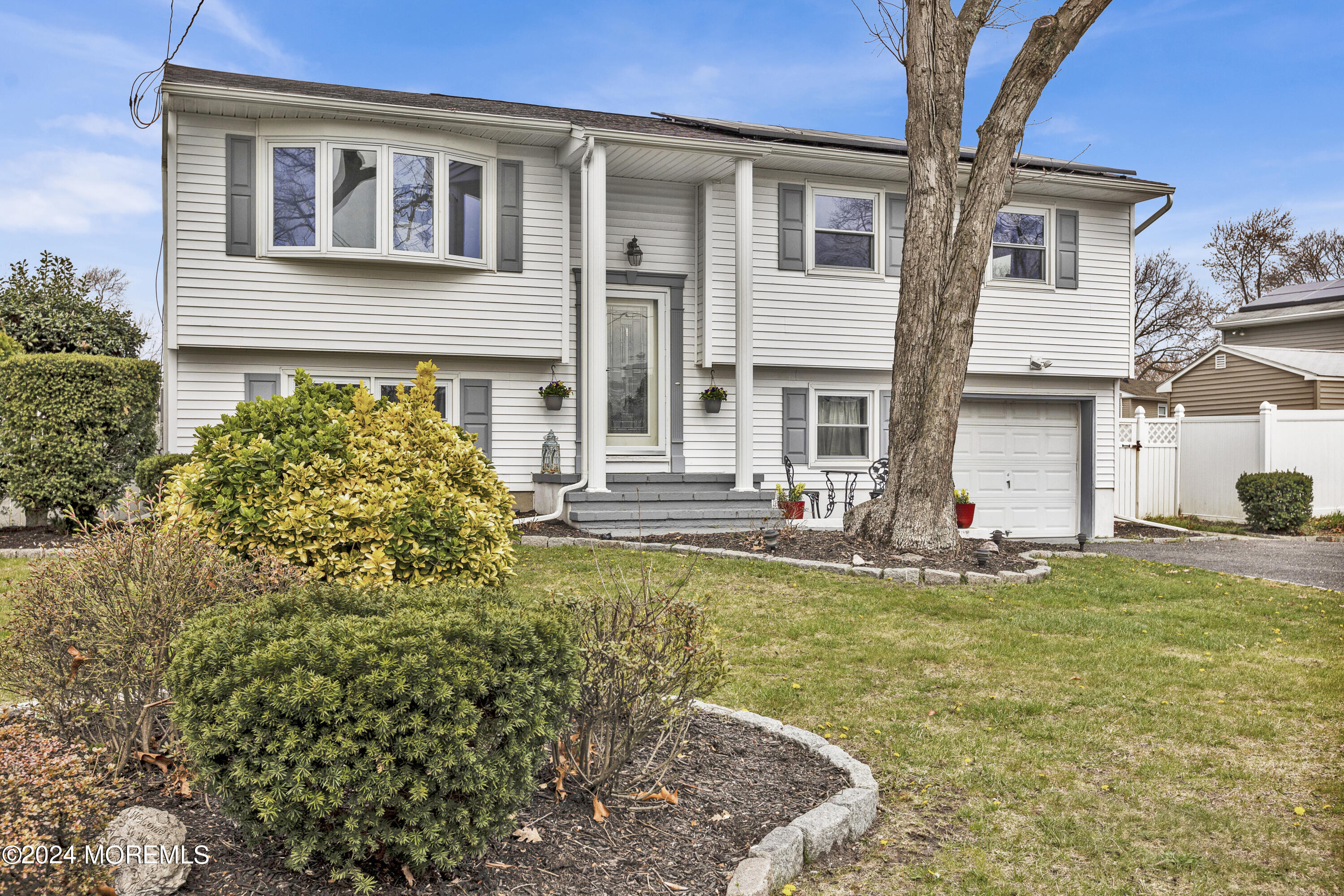 84 Blossom Dr, Toms River Township, NJ 08753 - MLS 22409946 - Coldwell ...