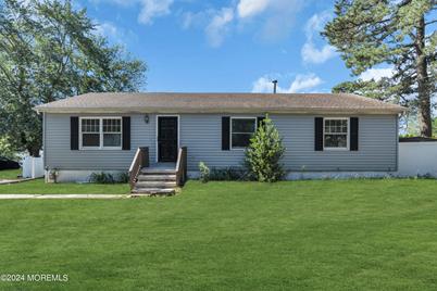 1640 Commonwealth Boulevard, Toms River Township, NJ 08757 - Photo 1