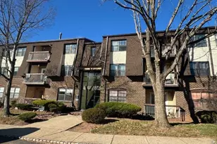 1804 Green Hollow Dr, Woodbridge Township, NJ 07095 - Photo 1